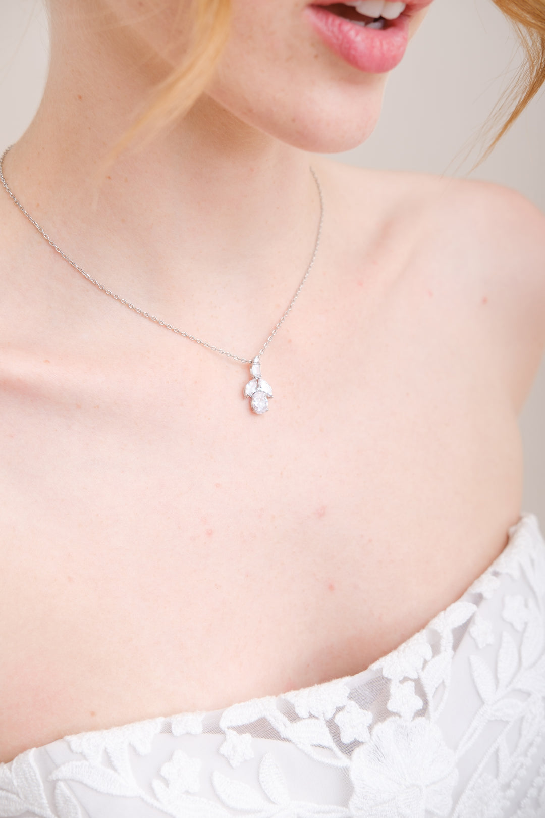 BOUCLES D'OREILLES MARIEE<BR>Christine