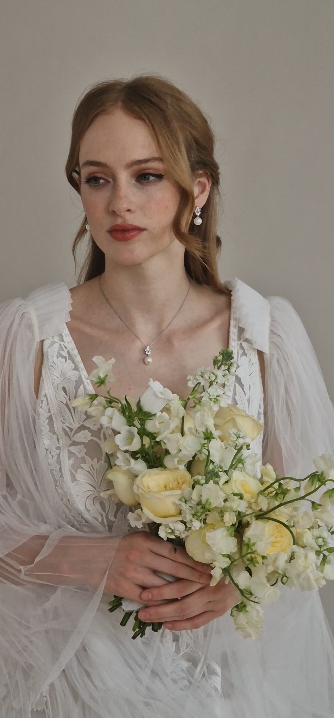 BOUCLES D'OREILLES MARIEE<BR>Camélia