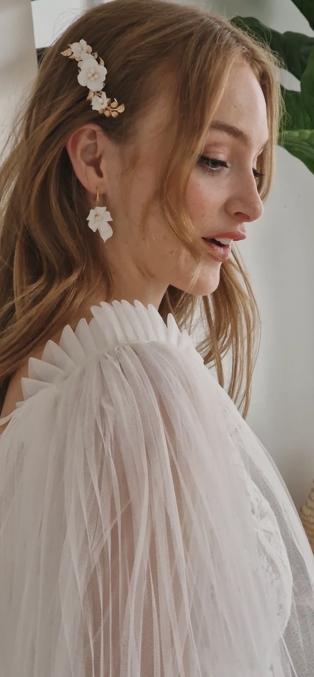 PEIGNE FLEURI DORE<BR>Marie