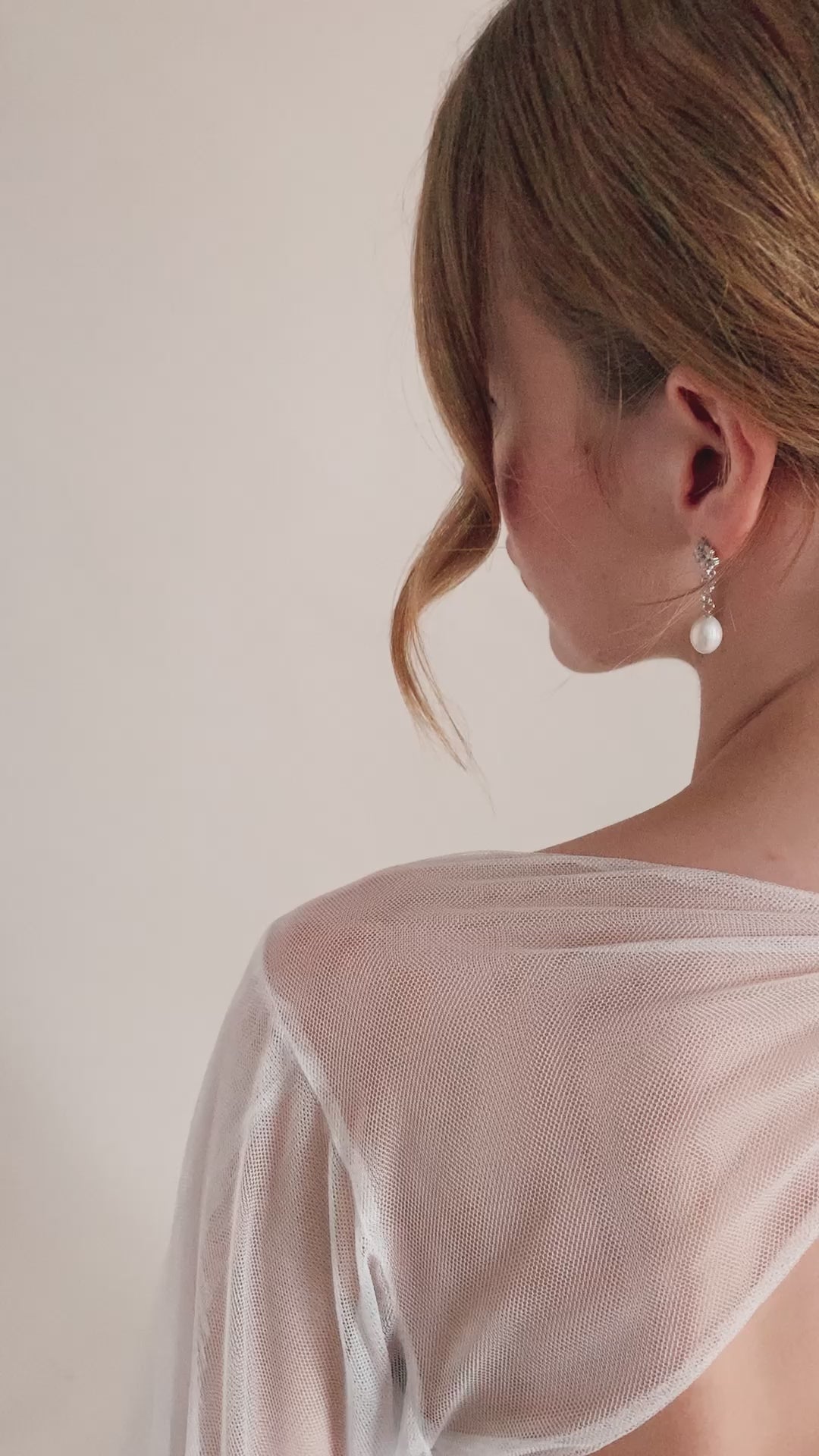 PEIGNE MARIEE<BR>Clara